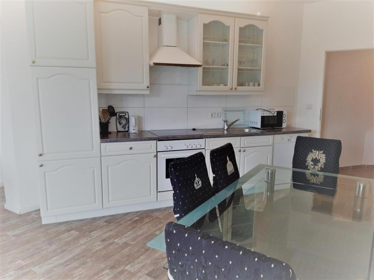 Mehrbett-Apartment 6 Citynah, Einfache Ausstattung Hamburg Bagian luar foto